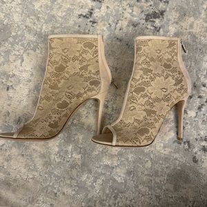 Gianvito Rossi lace peep toe booties